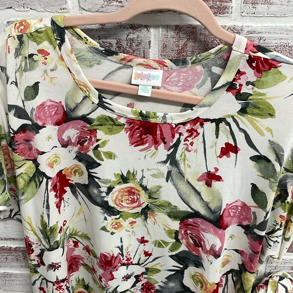 LuLaRoe Floral Tunic with Tie‎ Belt
